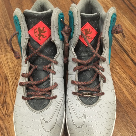 Nike Lebron James Xl NSW Lifestyle Sneakers - Picture 2 of 7